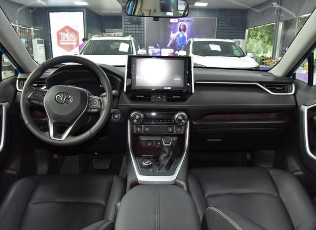 丰田的傲慢,让RAV4逐渐“掉队”,新车销量依旧欠佳