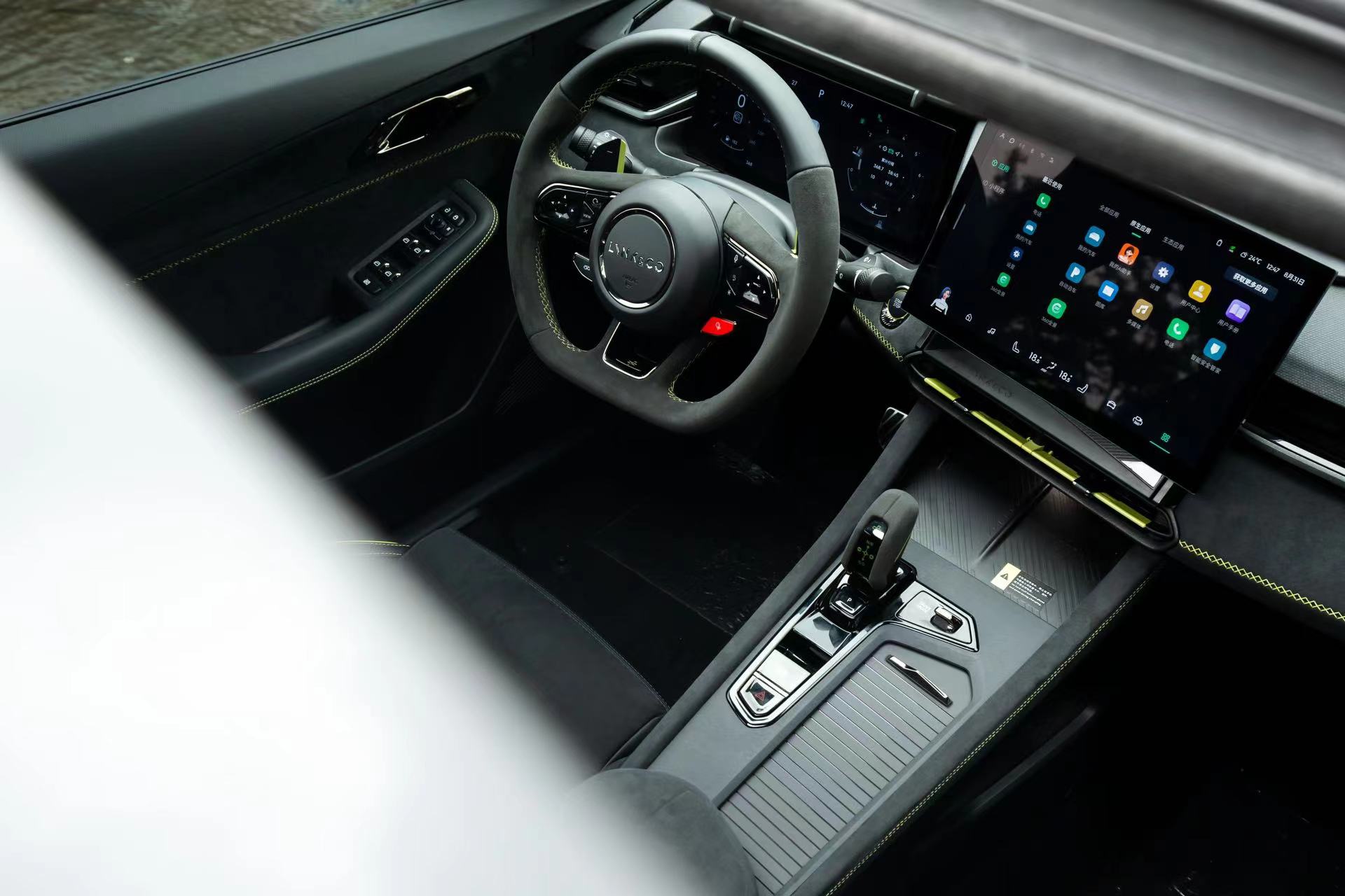 新领克03上市，以越级优势喊话性能车