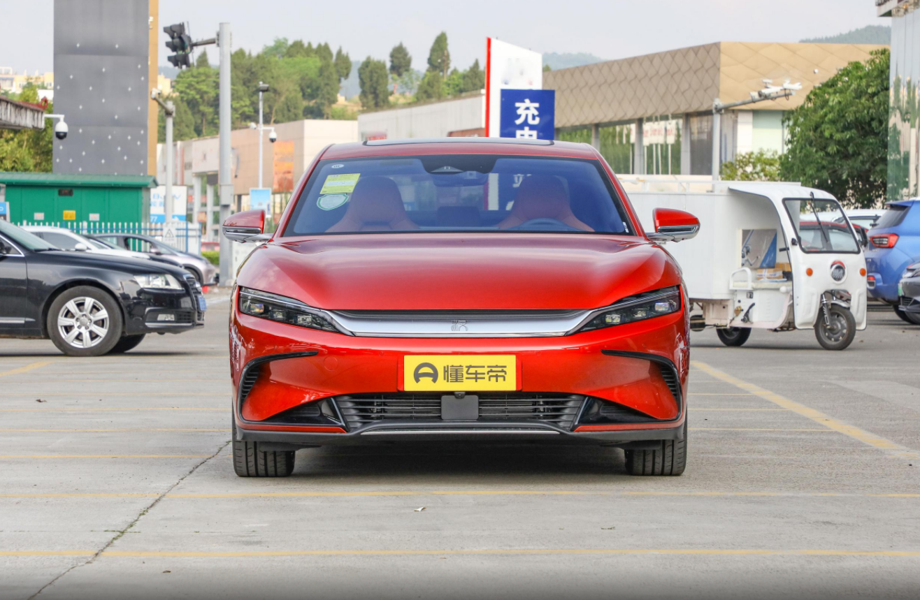 续航都在700km左右，小鹏P7、汉EV、Model 3和阿尔法S谁更值得选？