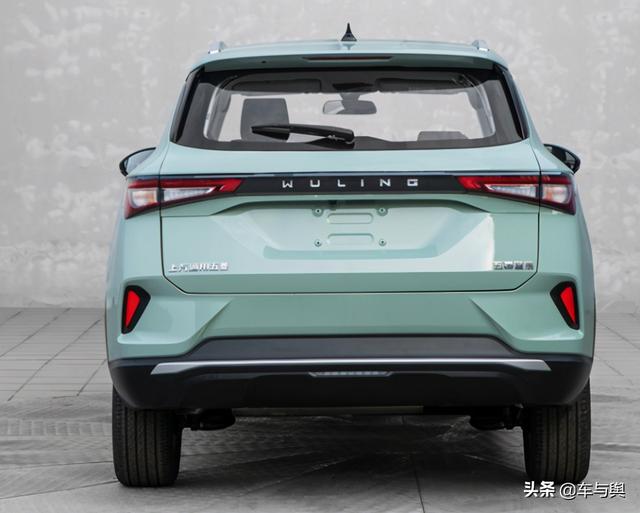 五菱首款银标SUV露面，金属质感更年轻，搭载1.5T发动机