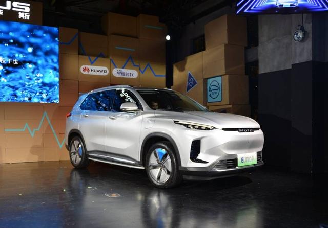 各种黑科技加持,电池技术领先同级,R汽车推出全新概念车