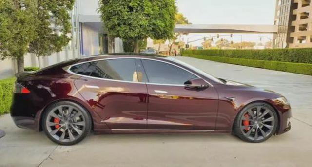 恐怖速度怪兽 特斯拉Model S Plaid正式交付