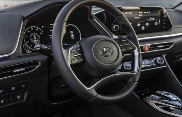 全新索纳塔混动亮相芝加哥车展，配备太阳能电池板，年内入华