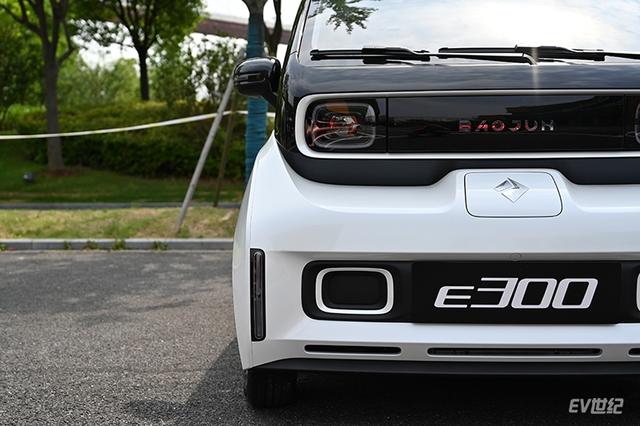 新宝骏E300/E300Plus上市 补贴后售价6.48万-8.48万元