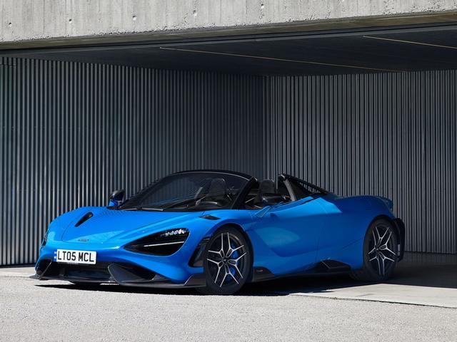 将敞篷车开到时速300km/h是什么感觉?让迈凯伦765LT Spider告诉你