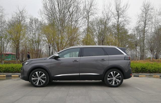 新法式旗舰SUV 全新东风标致5008扛大旗够不够格？