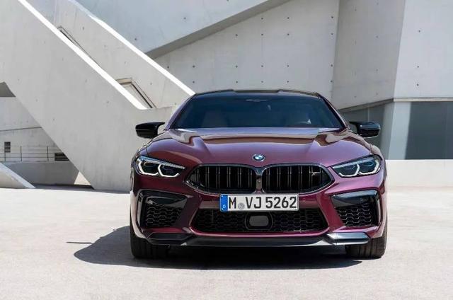 什么是极致的运动+豪华？请看全新BMW M8四门轿跑和雷霆版