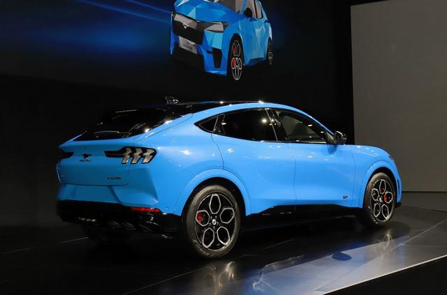 电气化时代谈性能？这几款最速电动车，最快3.9秒破百