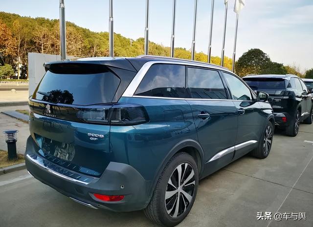 新款标致5008实车现身,外观内饰大幅升级,终于搞懂国人需求