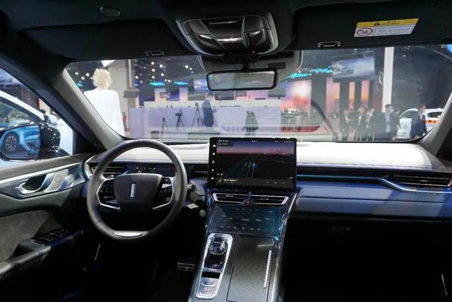 WEY摩卡预售17.98万起,48V轻混、高阶自动驾驶值不?