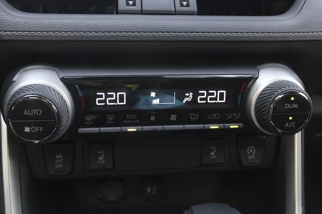 试驾全新RAV4荣放:除了激进的外观,还有居家好男人的经济实用