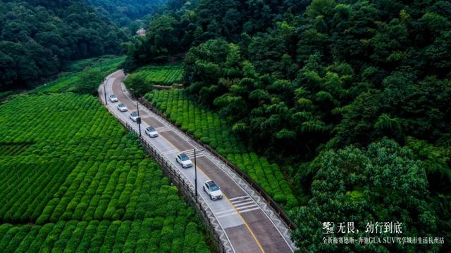 颜值更年轻，空间更充裕，试驾全新奔驰GLA 200