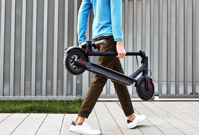 小米滑板车也玩联名?这应该是我离AMG最近的一次