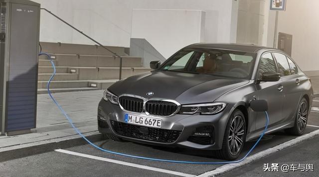 宝马3系插混版海外开售，折合人民币约40万，纯电续航57km