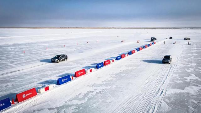 车镜冰天雪地玩漂移 就在别克SUV强者体验营