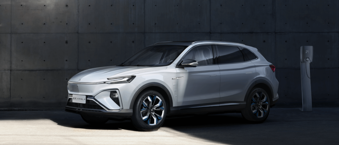 飞凡R7与MARVEL R齐亮相，却被新颖展台设计抢了风头？