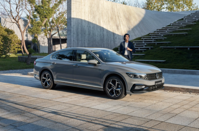 无法撼动的B级车标杆，迈腾200万辆纪念版再进阶！