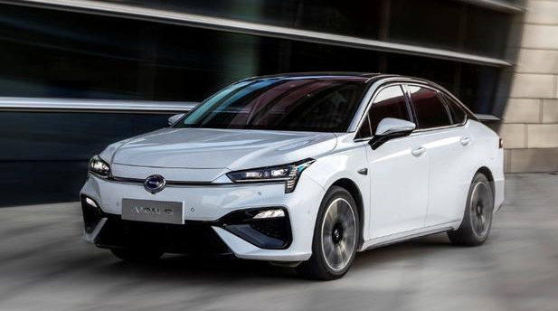 未及时换电池，埃安车主疑遭远程锁车，离大谱！！