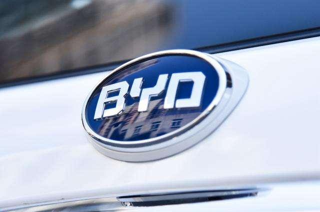 比亚迪：都2020年了，居然还得靠燃油车