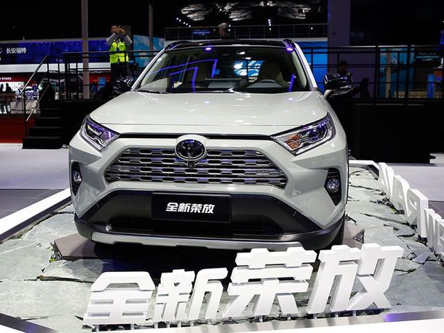 10月上市新车提前看，含全新RAV4、奔腾T99、新宝骏RS-3等