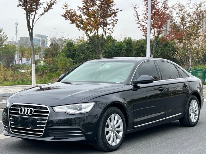 15万预算买新车，不如看这3款二手豪车，过年回家邻居都叫你老板