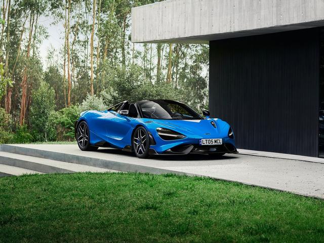 将敞篷车开到时速300km/h是什么感觉?让迈凯伦765LT Spider告诉你