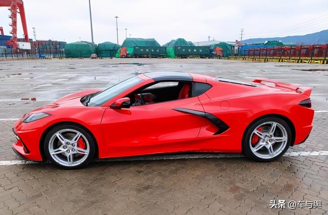 美系肌肉跑车,雪佛兰科尔维特C8亮相,搭载8缸6.2L发动机