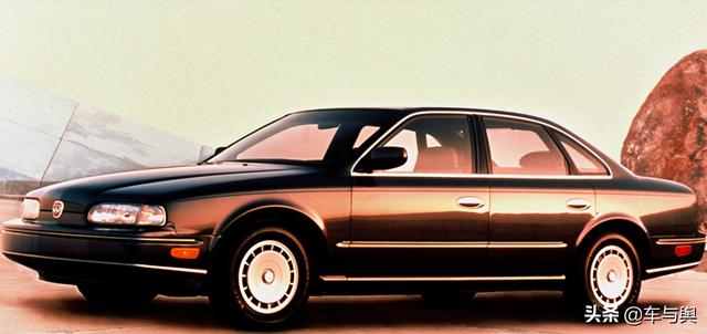 别装了,承认自己审美独特而高级很难吗?