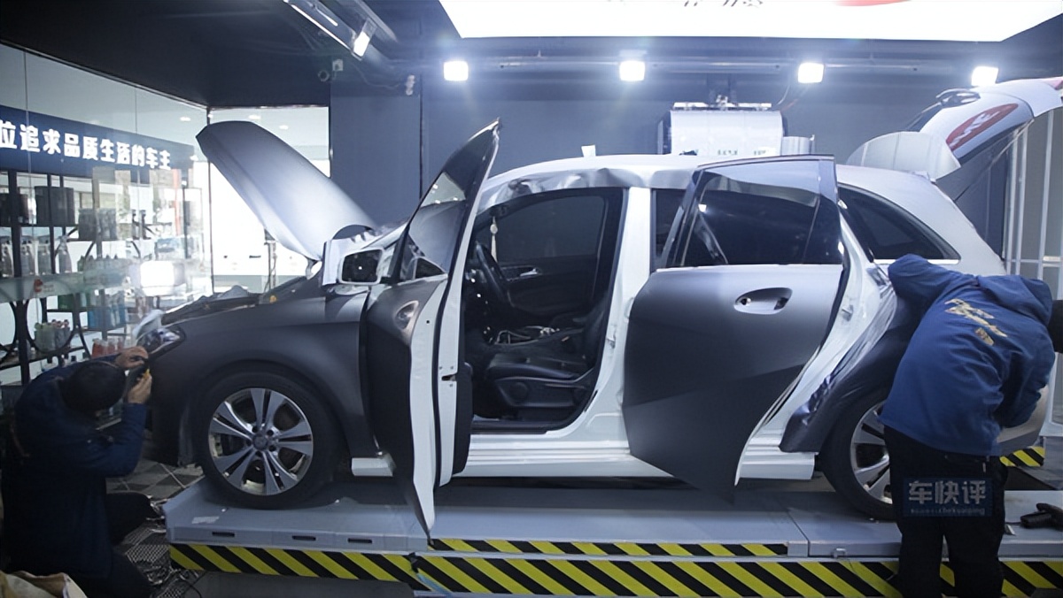 车快评探店：在河南亿通，感受不一样的汽车贴膜和美容