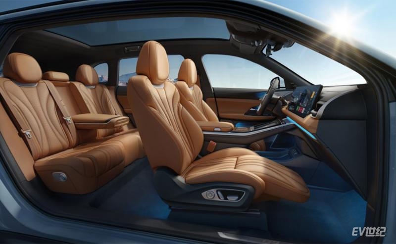 五座布局/超大连屏 小鹏G9内饰首发