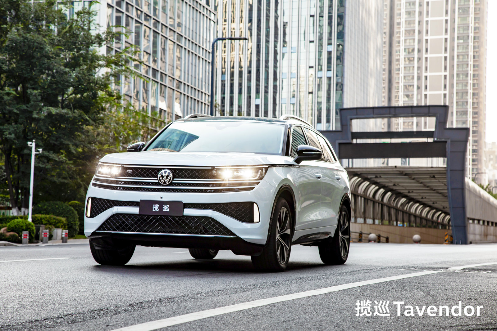 静态体验大众揽巡：实车比图片有高级感，后排空间不输冠道