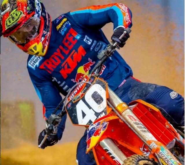 经典的赛车涂装 就算不懂车也能认出大半