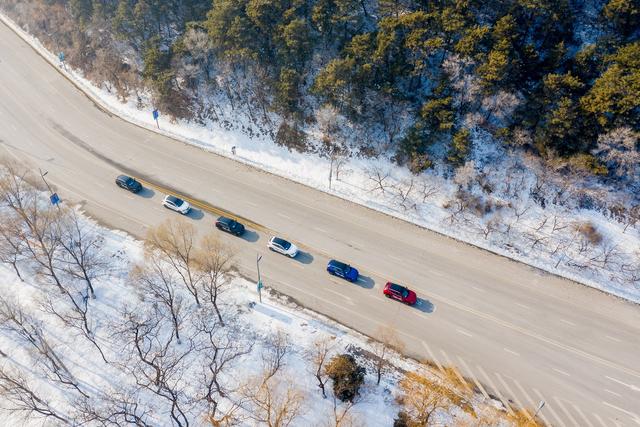 冰雪挡不住，试驾燃起来：WEY话题车型VV5棋盘山走一波