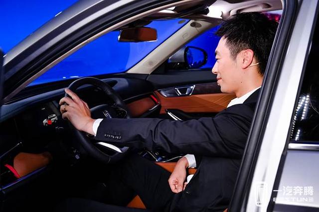 朱亚文式的硬派 2022款奔腾T99 13.49万起上市 担当自主标杆?