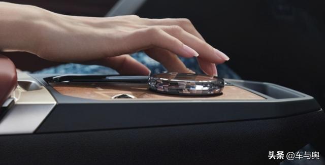 宝马iX实车曝光,设计更加大胆和精致,有望年内上市