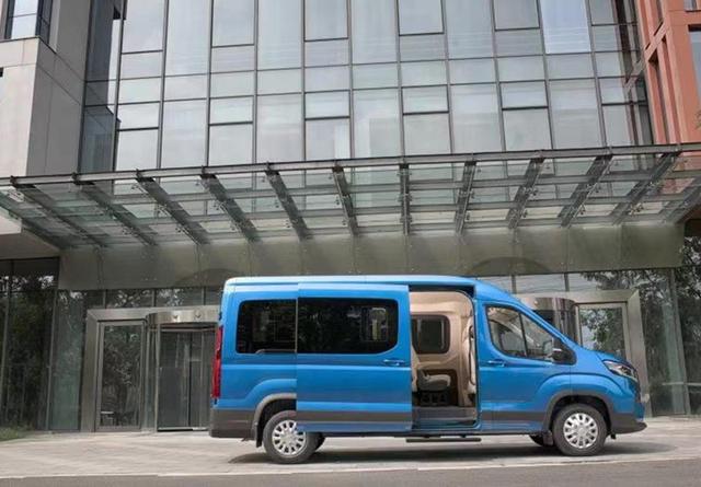 什么车型最适合做员工班车?中国好老板都建议来学一学