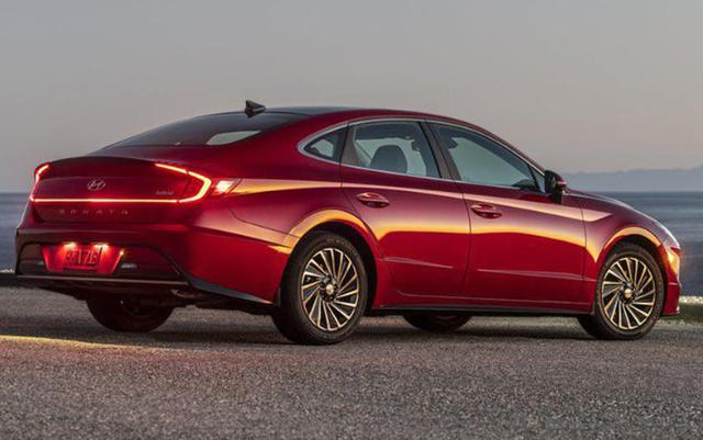 全新索纳塔混动亮相芝加哥车展，配备太阳能电池板，年内入华