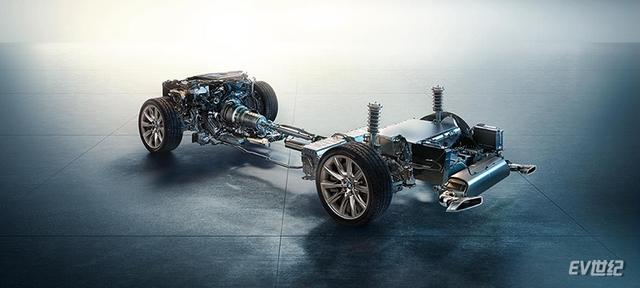 新款宝马5系插混官图:外观更俊朗,没有夸张的大“鼻孔”