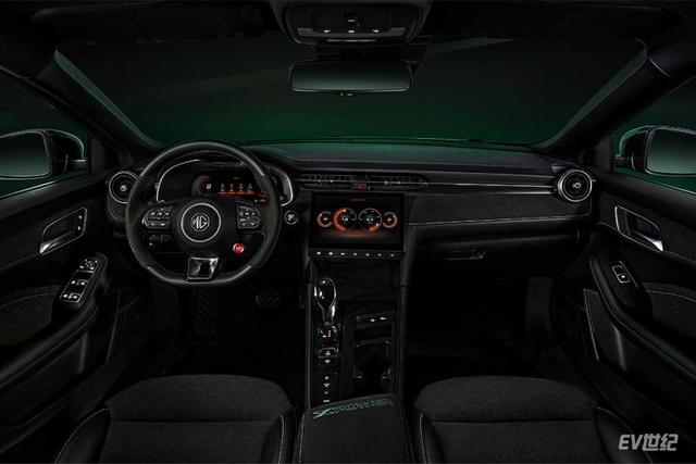 宽体造型、碳纤尾翼外加半热熔轮胎 MG6 XPOWER设计解析