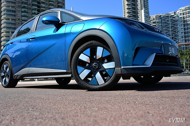 果真可以一马当先!试驾比亚迪海豚骑士版