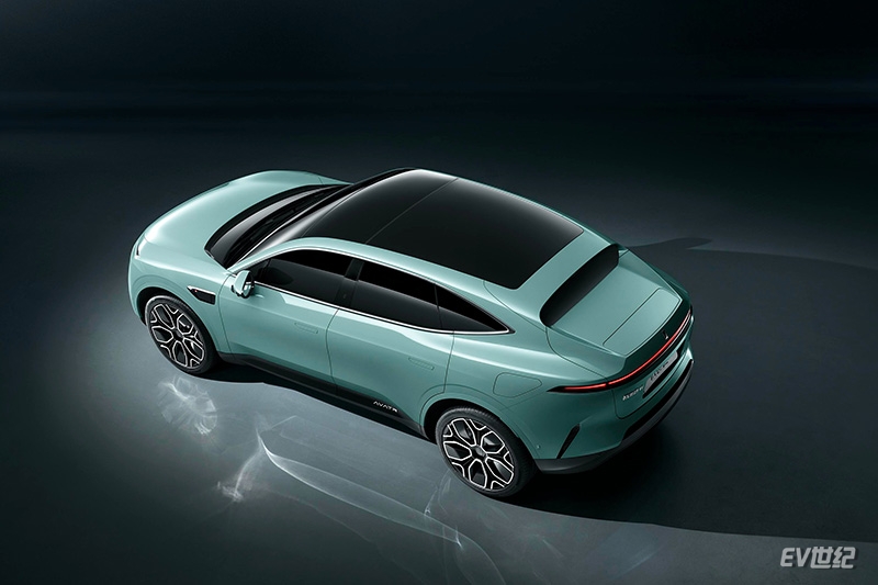 阿维塔11内饰官图曝光，全新电动化时代下难得的新鲜血液