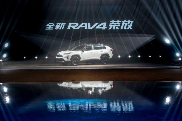 17.48万起全新RAV4上市，当日系SUV谈越级，会给到对手多大压力？