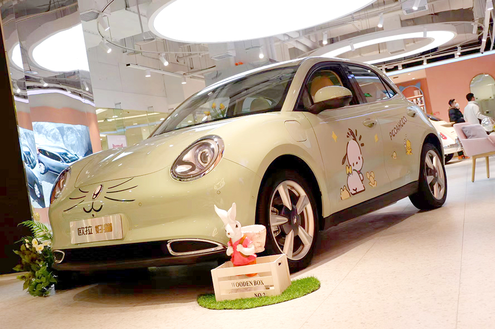 探店欧拉好猫莫兰迪版：宠粉季优惠1.8万？颜控已弃海豚