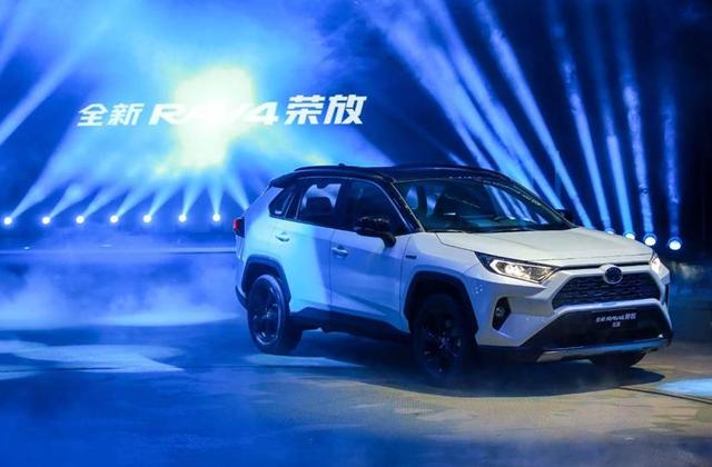 颠覆主流等于非主流？全新RAV4荣放用25年的坚守说“不”