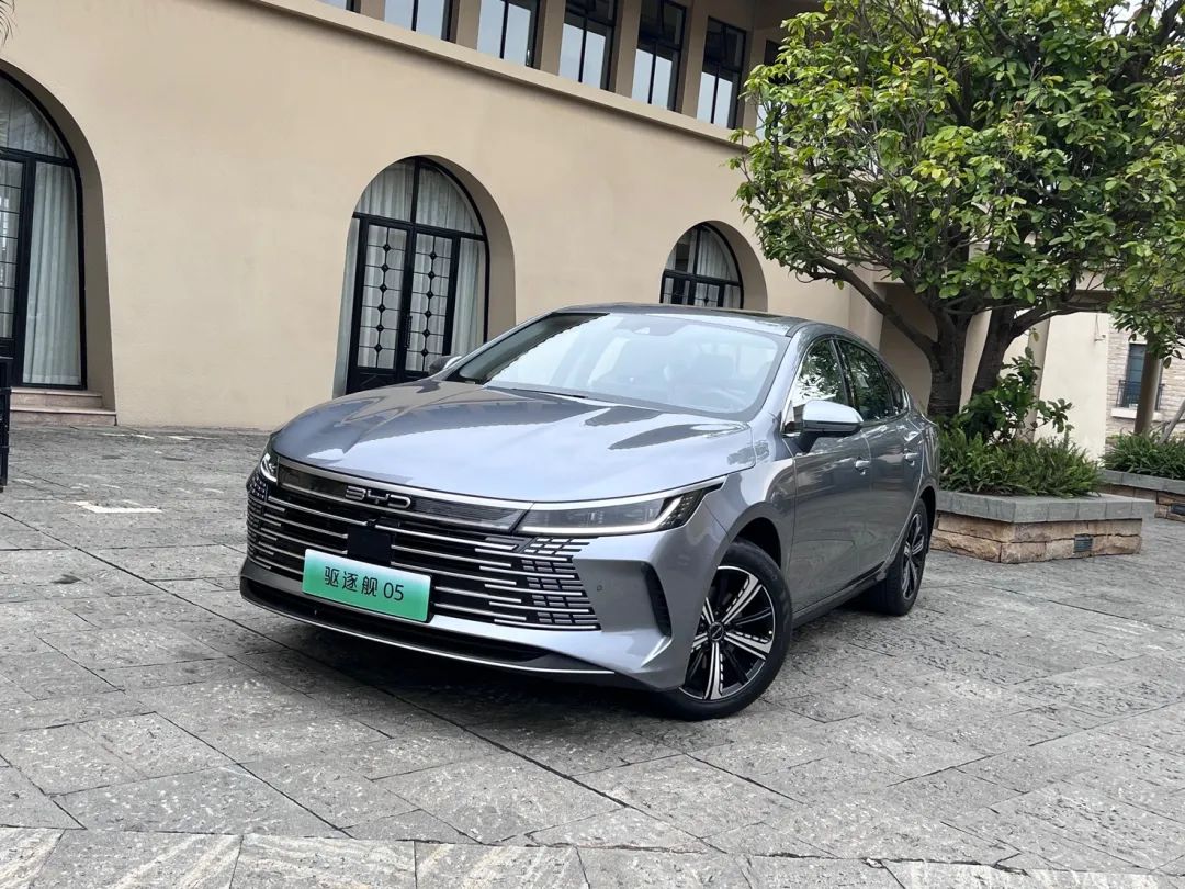 试驾驱逐舰05,比亚迪为啥有勇气停售燃油车?