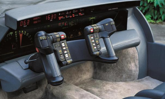 这几款汽车方向盘脑洞清奇，开车比开战斗机还过瘾