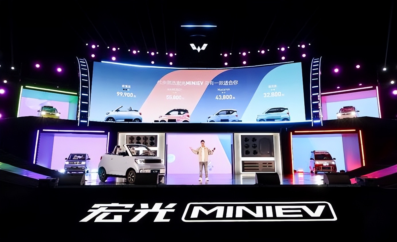 宏光 MINIEV探路定制化敞篷 五菱决心亿级两轮替代市场