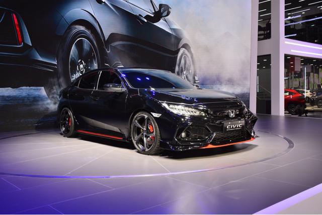 前驱思域Hatchback遇上后驱CT4,谁才是真正的“操控王者”?