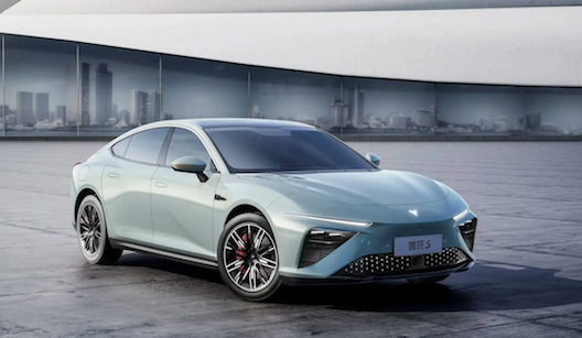 11月新能源品牌销量盘点:哪吒领跑新势力,问界交付量下滑!