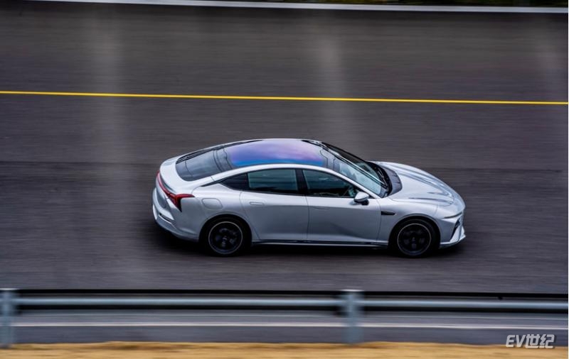 哪吒S上市 哪吒汽车迎来4.0时代